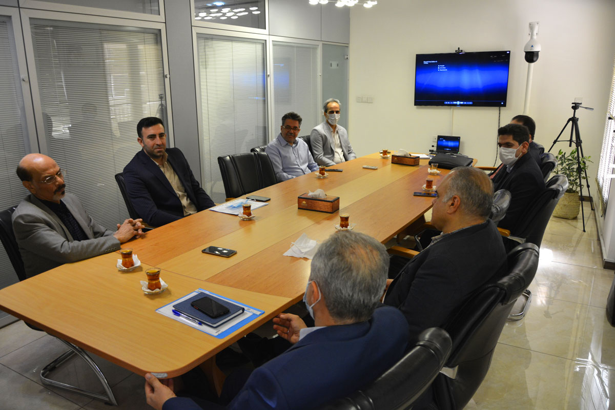 فرشاد فرزین